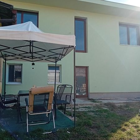 Statek Apartment Veverska Bityska Екстериор снимка